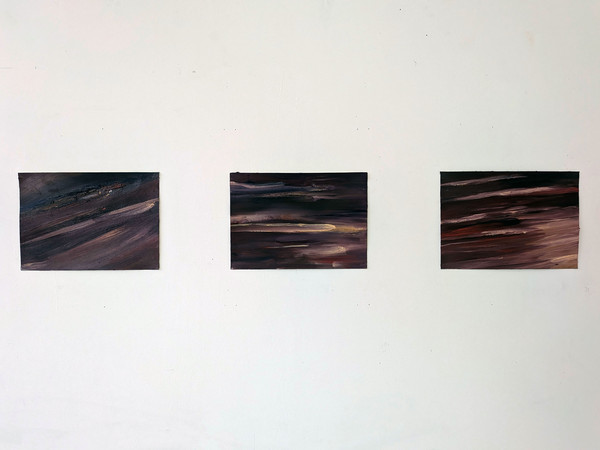 Maxence Haution, <i>Triptyque d'une charogne 1</i>, 2025, huile sur papier, 20 x 100 cm. - Maxence Haution